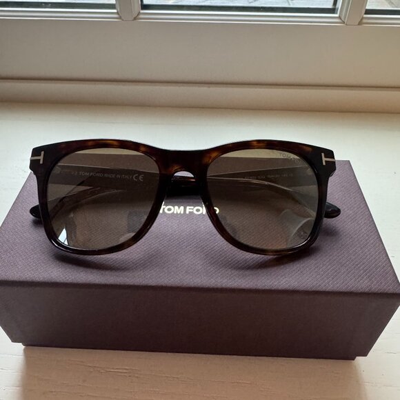 NEW Tom Ford Brooklyn FT0833 Sunglasses
